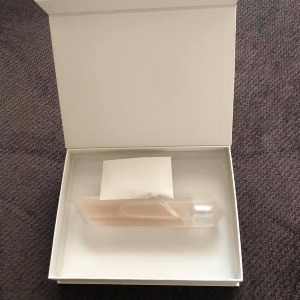 KKW Crystal Gardenia Oud Perfume